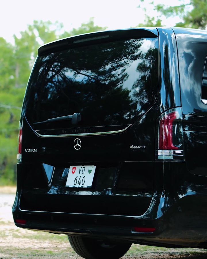 Arrière du Mercedes-Benz V 250 d 4MATIC